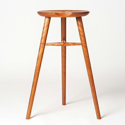 木工yamagen Crescent stool[cherry] [ インテリア 家具 いす チェア スツール 腰掛け 程よい高さ 軽い キッチン ワークスペース 玄関 花台 受注生産 チェリー ] お届け:受注生産のためお届けまでに約3〜6ヶ月となっております。