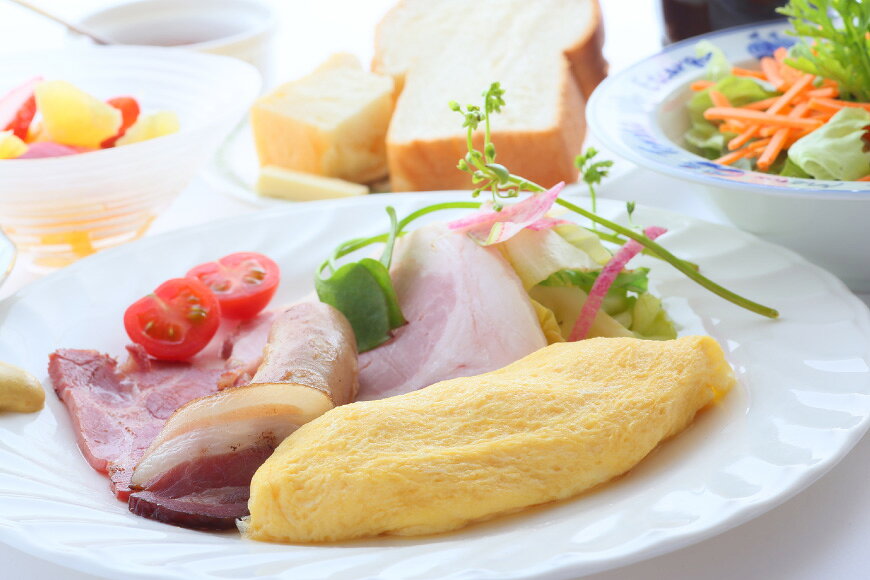 【ふるさと納税】 宿泊券 【 オーベルジュメイヤの樹 】 ペア宿泊券 ( 1泊2食付 ) & 池田町 観光券 3000円分 宿 信州 安曇野 北アルプス フランス料理 [池田町観光協会 長野県 池田町 48110676] f204811-ikeda-10000622 長野県池田町 サンプル画像3
