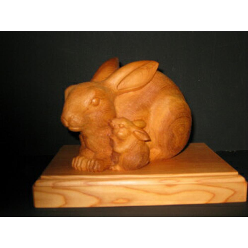 【ふるさと納税】【数量限定】飛騨一位一刀彫 桐箱入り 親子うさぎ | 伝統工芸品 いちい イチイ 一位一刀彫 一位一刀 一刀彫 工芸品 縁起物 品 置物 木彫り...