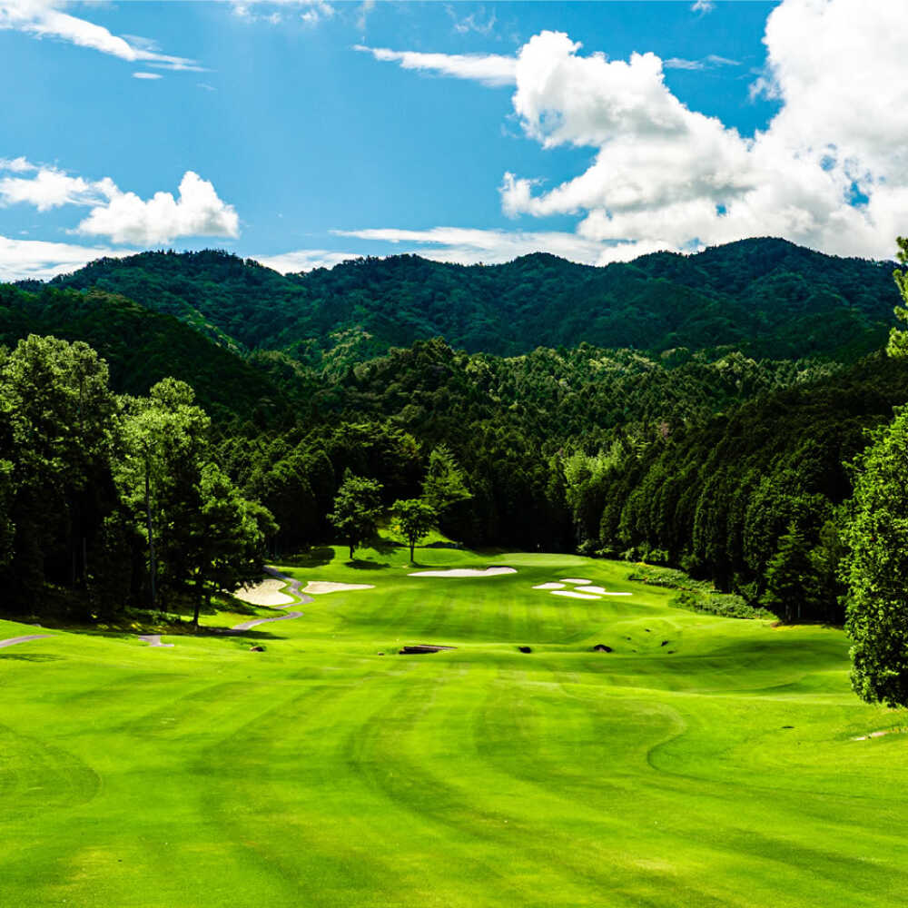 【ふるさと納税】GOLF5カントリーみずなみコース 平日1Rセルフプレー・コテージ 1泊2食付 宿泊券 (1名様分) 瑞浪市[AZAW001]