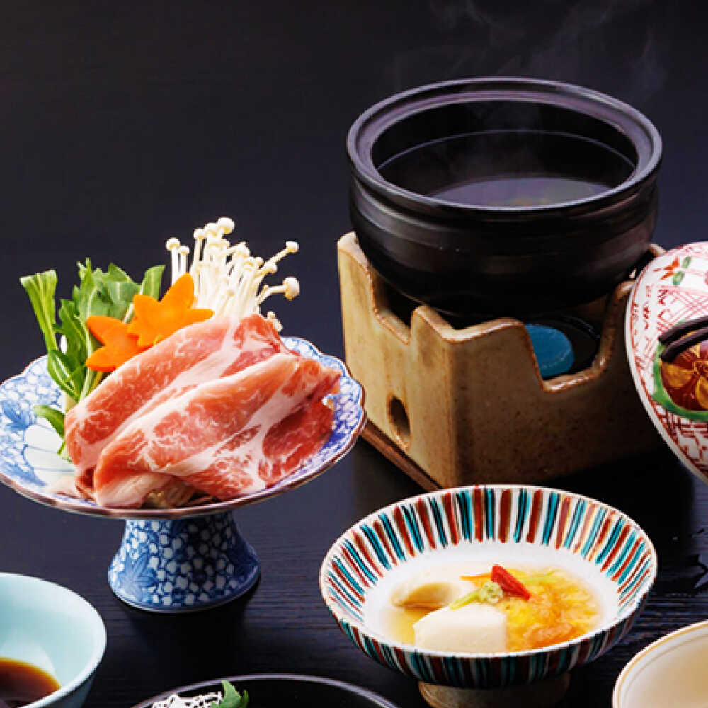 【ふるさと納税】【9月〜11月限定】創業400年・老舗旅館いち川《栗づくし会席 ペア...