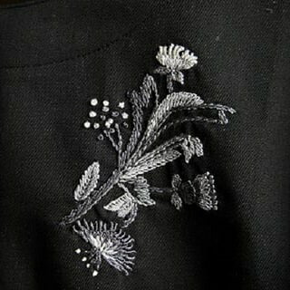 【ふるさと納税】手刺繍 かっぽう着 黒 先着7枚限定 |あ！寝装広場ワタコウ 先着 限定 かっぽうぎ 割烹着 キッチン用品 エプロン 料理 国産 日本製 オリジナル 岐阜 岐阜県 美濃加茂 美濃加茂市 送料無料 M29S08