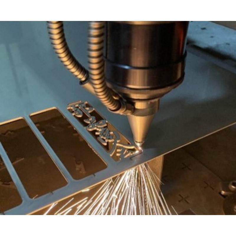 【ふるさと納税】 ステンレス製 ネームプレート 牛本革ベルト付属 マット仕上げ（桐の箱付き） 岐阜県 可児市 オリジナル デザイン 選べる デザインフォント 頑丈 錆に強い サンドブラスト加工 名札 キーホルダー バッグ ゴルフバッグ ギフト 雑貨 シンプル 送料無料