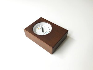 【ふるさと納税】KATOMOKU 無垢材の木枠温湿度計A(ブラウン)