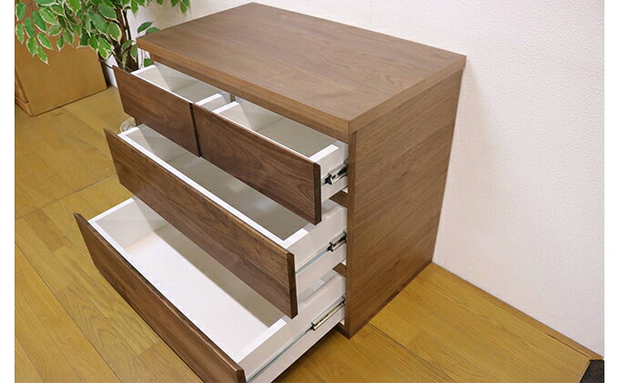 【ふるさと納税】無垢家具 チェスト 引出し収納 ウォールナット 幅80cm×奥行44.5cm×高さ70cm 雑貨 日用品 高級感 天然木  お届け:入金確認後、約2週間～1か月で発送 [3]