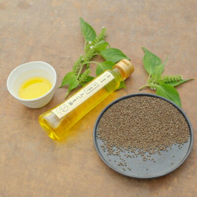 【ふるさと納税】静岡県磐田市産　生搾りえごま油 4本_ 油 えごま油 国産 オイル あぶら えごま 生搾り エゴマ 荏胡麻油 食用油 手作り フレッシュ 4本 食品 調味料 磐田市産 静岡県 サラダ ヨーグルト 贈答 ギフト プレゼント 送料無料 【1415431】