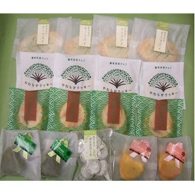 楽天静岡県藤枝市【ふるさと納税】 お菓子 詰合せ 抹茶 クッキー チョコレート バター ケーキ リーフ パイ まんじゅう おかし おやつ ギフト 詰め合わせ セット ななや 丸七製茶 静岡県 藤枝市