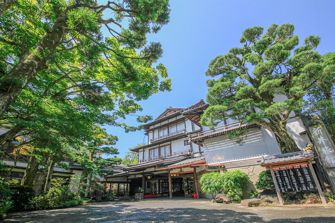 【ふるさと納税】【新井旅館】特別室 吉野の棟 ペア宿泊券 1泊2食付 温泉 食事 癒し カップル 記念日 静岡県 伊豆市 修善寺温泉 国の登録文化財の宿その2