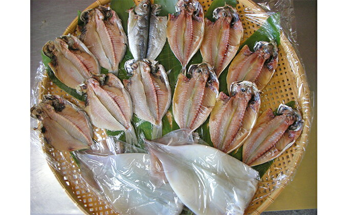 定番干物詰め合わせ あじ7尾 エボ鯛5尾 イカ一夜干2尾 A3 ふるさと納税 静岡県河津町 干物 アジ タイ 鯛 魚貝類 イカ 静岡県河津町 伊豆直送