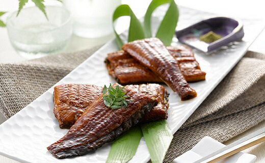 【ふるさと納税】愛知三河産 うなぎカット蒲焼 国産うなぎ 鰻 訳あり (サイズお任せ カット済) 三河うなぎ 蒲焼 タレ付き 惣菜 愛知県 豊橋市