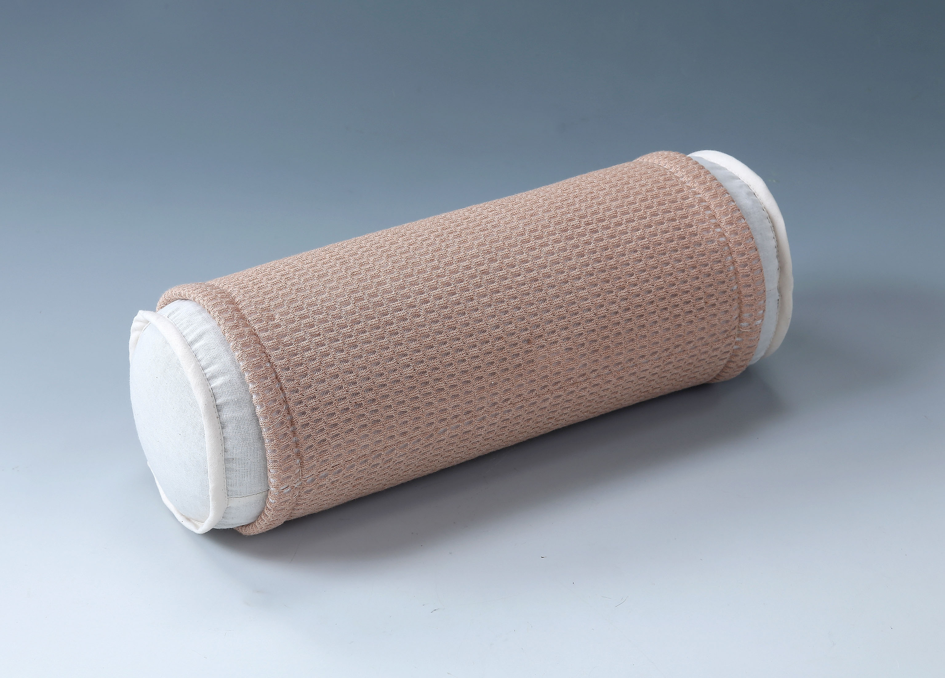 【ふるさと納税】G0460【首のコリをとる枕】オーガニック コットン 立体メッシュ 頸椎枕 けいつい枕 綿100％ 天然素材 オールシーズン お昼寝 ストレートネック 仰向け 頭の重さ 首筋 指圧 背骨 ストレッチ 腰 通気性 エラストマー 洗える 低反発 ダニカビ防止 日本製