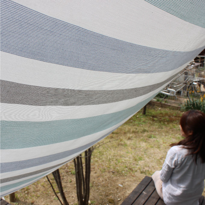 【ふるさと納税】G0300 イチオリシェード ihana 日よけ サンシェード 北欧カラー おしゃれ 遮光 アウトドア シェード　日本製　 屋外用 巾175×丈195cm サンシェード マンション　ベランダ 窓　目隠し オーニングに 愛知県　蒲郡市 イハナ