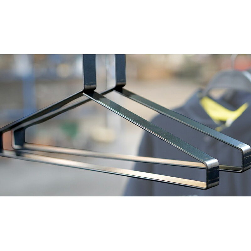 【ふるさと納税】アイアンハンガー【2本セット】ハンガー 鉄 おしゃれハンガー アイアン製 シック 日用雑貨 ディスプレイ インテリア ファッション雑貨 工業製品 愛知県 知立市 送料無料