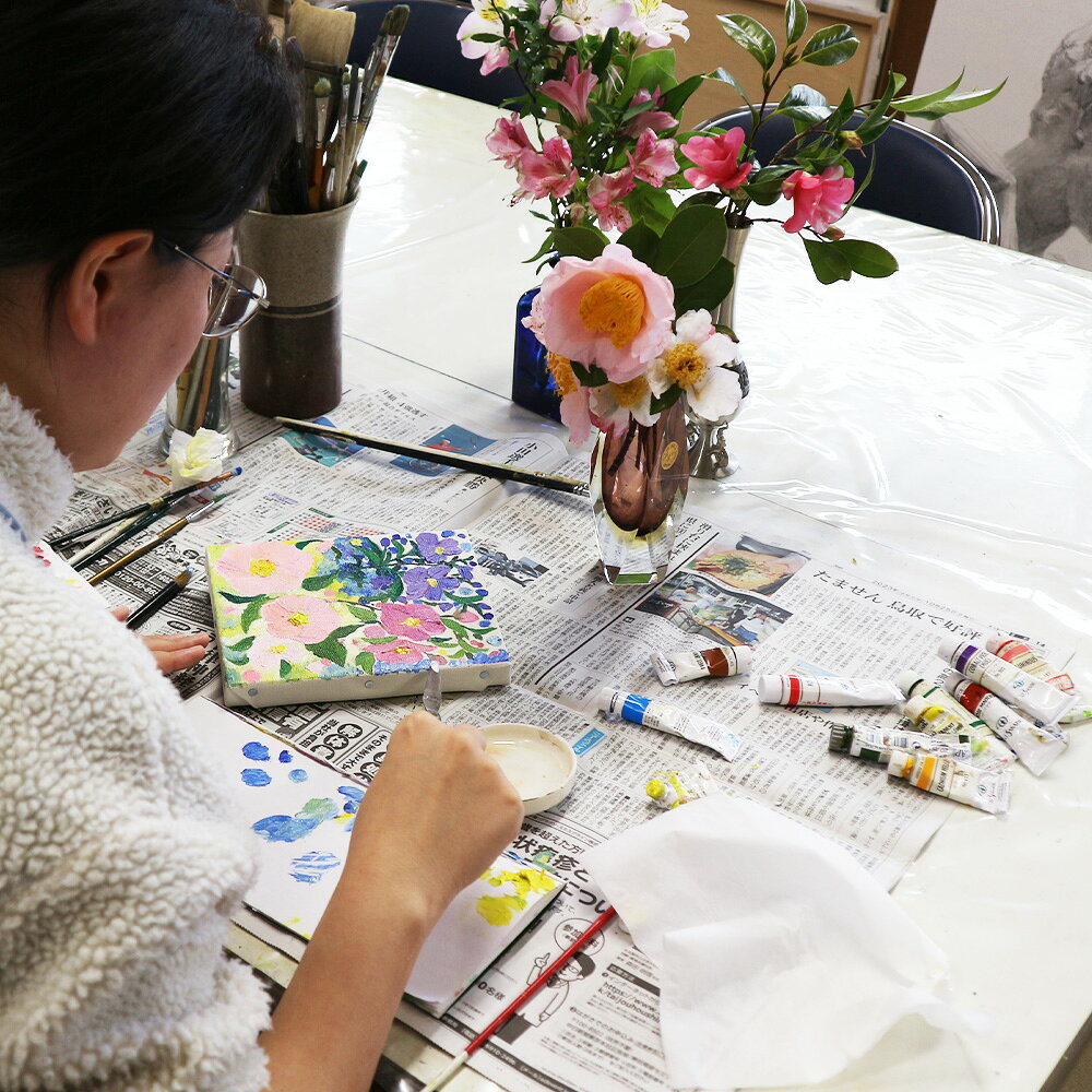 【ふるさと納税】 【油絵の魅力を知る☆】油絵　体験教室 ／ 絵画体験 アートワークショップ 初心者歓迎 手ぶら参加 厚塗り 重ね塗り キャンバス制作 大人の趣味 週末体験 室内アクティビティ 一人参加OK デート体験 作品持ち帰り 一日完結 送料無料 愛知県 AN002