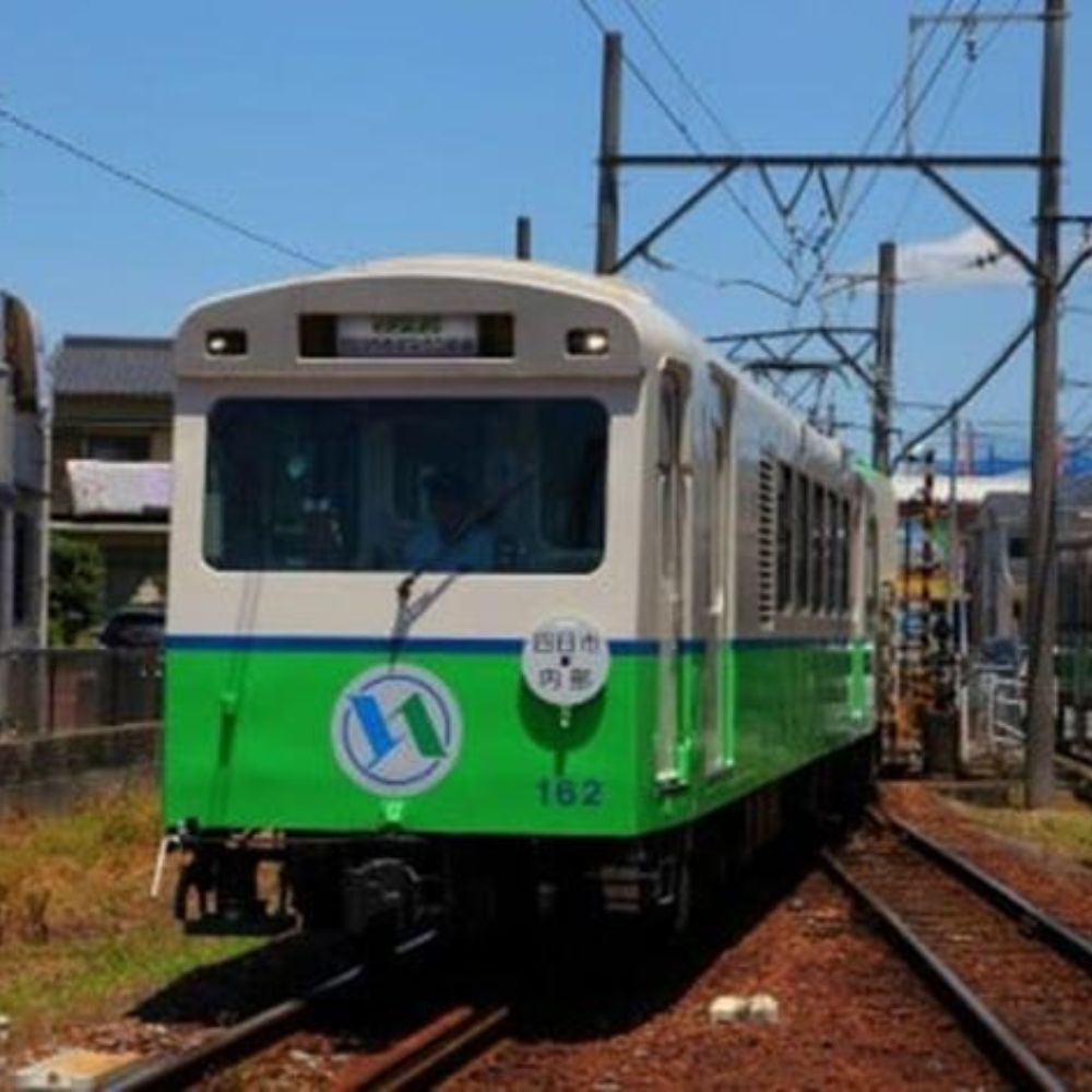 【ふるさと納税】【2026年3月8日(日)】日本に3社4路線しかないナローゲージ(特殊狭軌)「四日市あすなろう鉄道」を貸し切り運行! ナローゲージ 貸し切り 体験 特別運行 鉄道予約 ナローゲージ観光 鉄道ファン四日市観光 鉄道イベント 鉄道歴史 三重 四日市