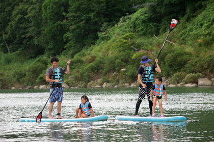 宮川 リバー SUP (サップ) 体験 2名分 ／ R2 SURF UNION 海上散歩 マリンスポーツ 川 アウトドア 一級河川 三重県 度会町