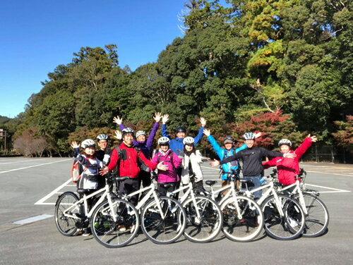 楽天三重県大紀町【ふるさと納税】Taiki　E-bike　Tour　「熊野参詣道の囲炉裏料理コース」　ペアチケット／地域活性化協議会　ふるさと納税　ツアー　サイクリング　アウトドア　体験　三重県　大紀町