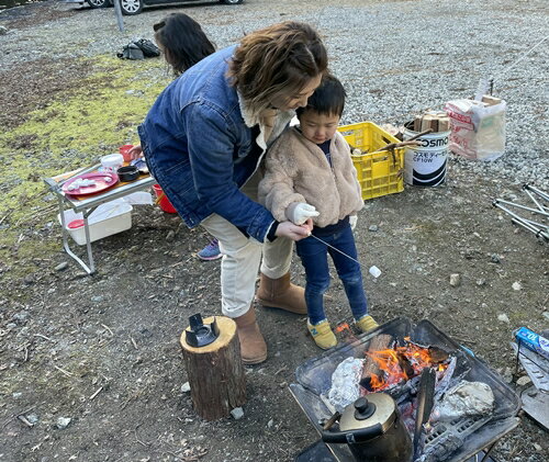 【ふるさと納税】焚き火体験～焚き火調理と焼きマシュマロを作ろう　ペアチケット／地域活性化協議会　ふるさと納税　アウトドア　三重県　大紀町