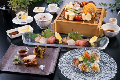 世界遺産リゾート熊野倶楽部ペア宿泊券(四季の恵み会席・スーペリアスイート青龍プラン) 和洋室