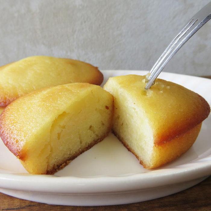 【ふるさと納税】近江米「みずかがみ」酒かすふぃなんしぇ12個詰合せ | 草津市 和洋菓子 名店 近江米 酒かす フィナンシェ 詰合せ 地元食材使用 人気 おすす...