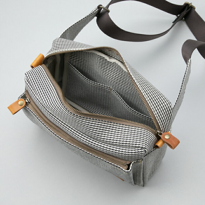 【ふるさと納税】【J-189】kii工房　帆布かばん　ボディーバッグ　千鳥柄 【高島屋選定品】