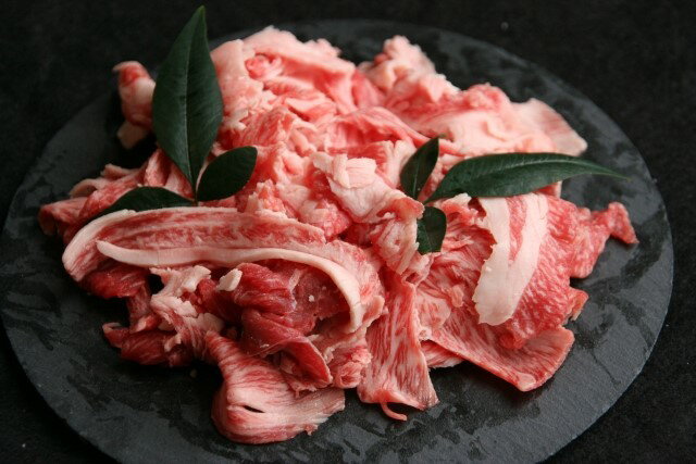 [月間5セット限定][近江牛 切落し(煮込み用)1kg] 肉 牛肉 冷凍 切り落とし 煮込み ブランド牛 三大和牛 和牛 贈り物 ギフト プレゼント 滋賀県 竜王