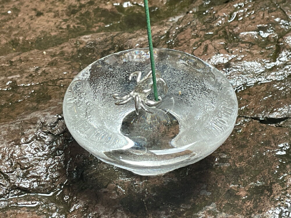 【ふるさと納税】【清課堂】ガラスの池 香立てセット（沢蟹）│京都 京都市 お香 香立て インセンス インテリア ガラス 透明 かに カニ 蟹 おしゃれ ギフト かわいい かっこいい