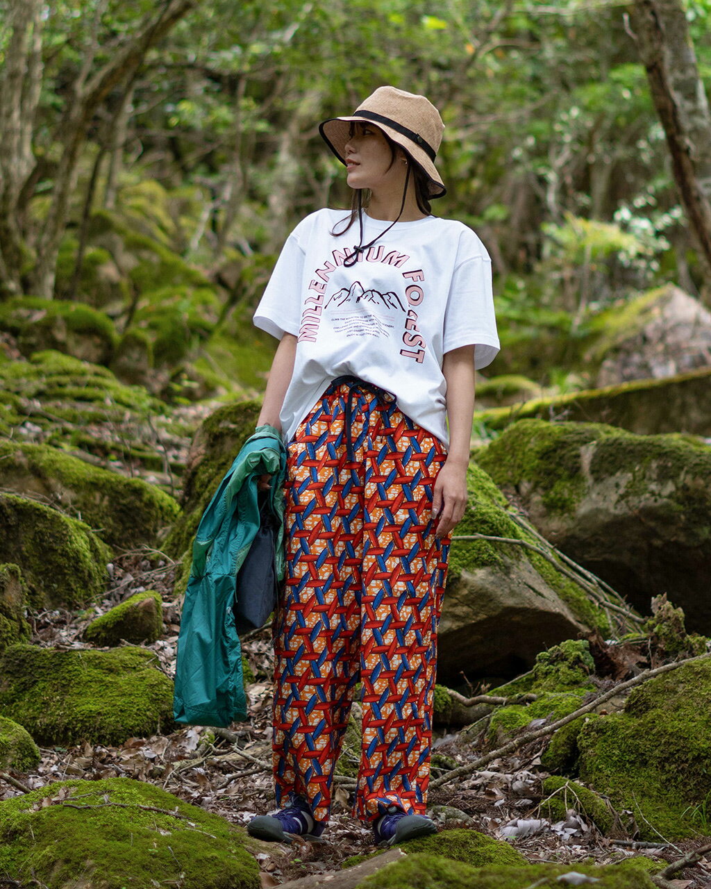 【ふるさと納税】【福知山市 × CROUKA 大江山千年の森 オリジナル】 プリント Tシャツ ミレニアムフォレスト (色：ホワイト・スミクロ・キャメル）（サイズ※ユニセックス：L・XL）/ MILLENIUM FOREST ユニセックス メンズ レディース アウトドア コラボ コットンTシャツ