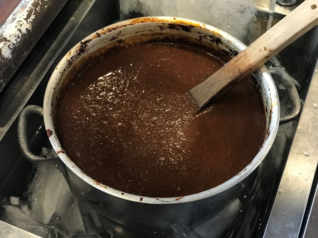 【ふるさと納税】丹波もみじ（鹿肉）すね肉の欧風ジビエカレー　150g×3パック　ふるさと納税 カレー carry ジビエ ジビエカレー丹波もみじ 鹿肉 すね肉 欧風 フレンチ ビストロq 京都府 福知山市 FCEL002