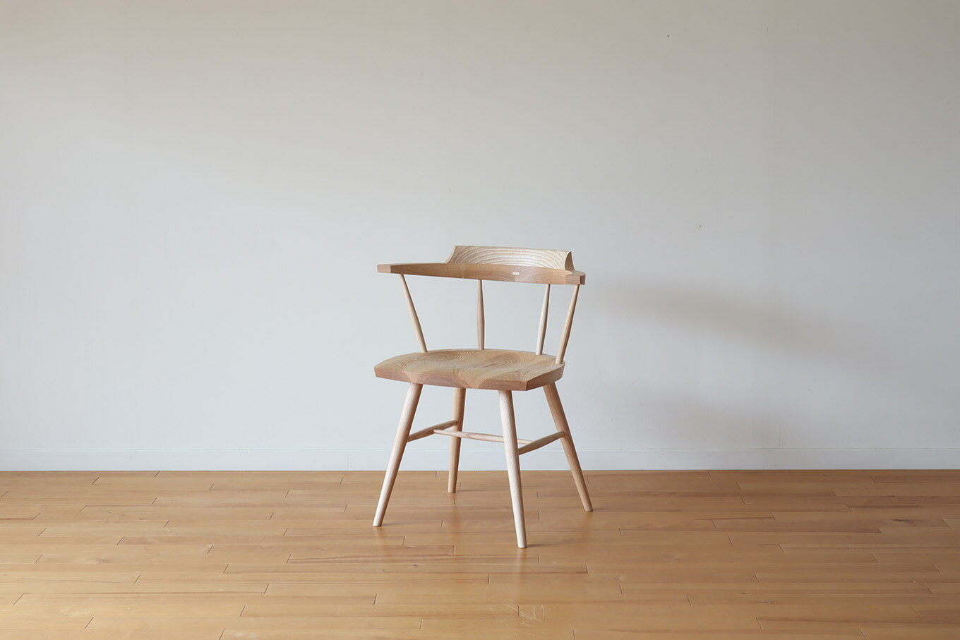 ヨンザーチェア タモ(1脚) 椅子 いす ダイニング チェア ハーフアーム 木製 国産 受注生産[uj-CY0011-B][平山日用品店]