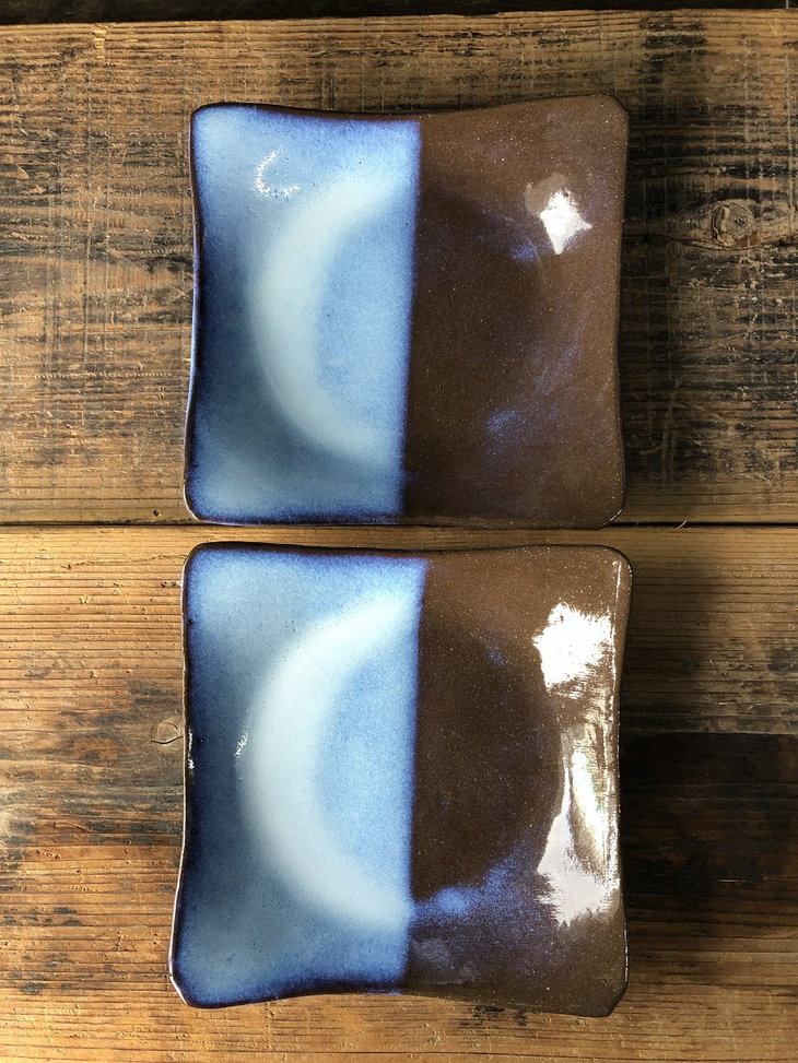 【ふるさと納税】龍善ブルー 角皿 半分青い 2枚組《中皿 取り皿》☆月間MVPふるさと納税賞 第1号（2020年10月）・SDGs未来都市亀岡