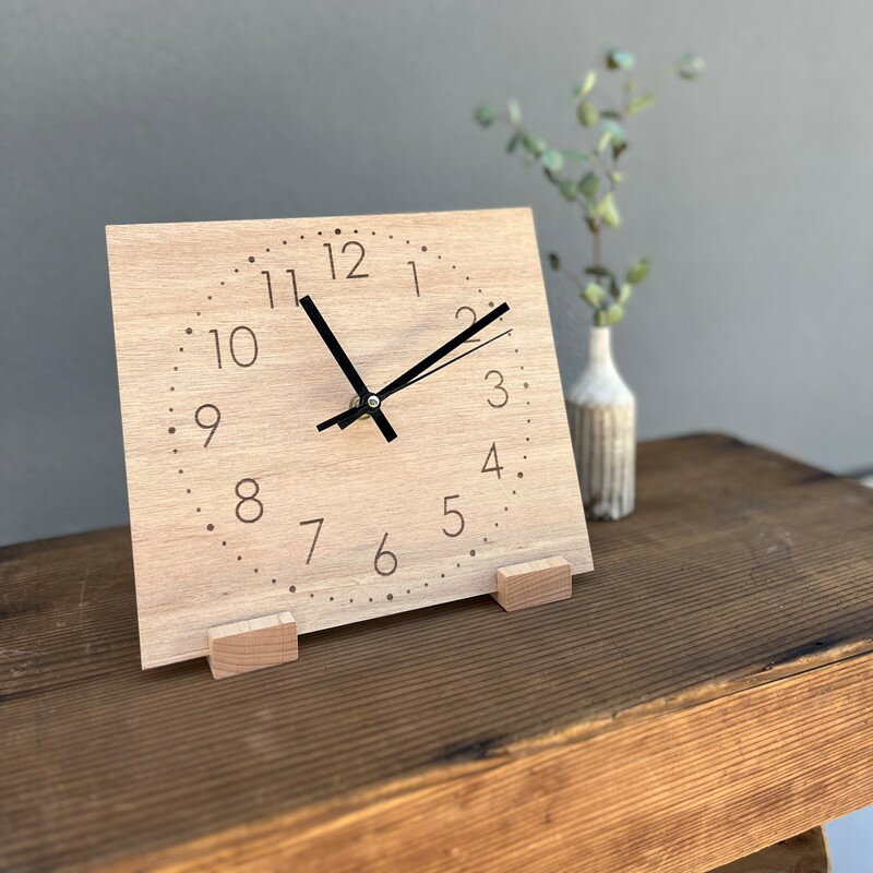 地球に優しい"木の時計"[木製 安心 時計 とけい 卓上時計 置時計 工芸品 手作り おしゃれ 雑貨 小物 プレゼント 贈り物] [インテリア・工芸品]