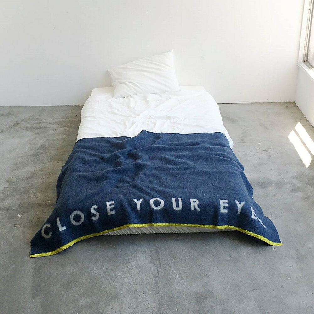 楽天大阪府泉大津市【ふるさと納税】CLOSE YOUR EYES wool blanket ハーフケット｜敬老の日 お歳暮 贈答品 ギフト 誕生日 プレゼント 贈り物 父の日 母の日 クリスマス お見舞 [3094]