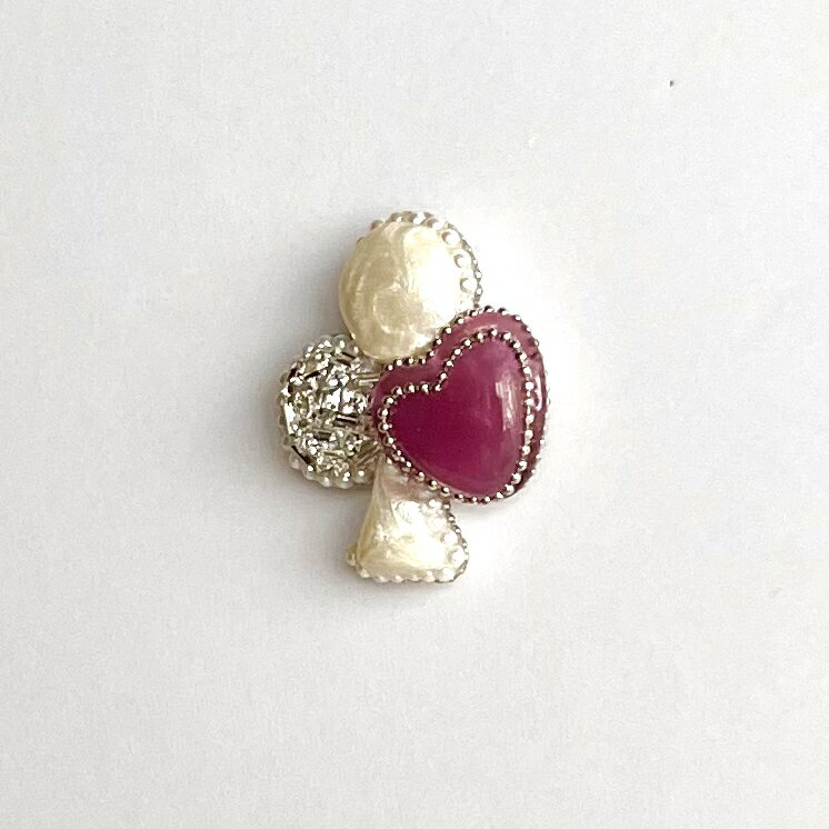 【ふるさと納税】クラシカルクローバーのブローチ（ピンクハート×パール×シルバー）｜こだわりの逸品 地域特産品 ギフト 自分用 人気 おすすめ