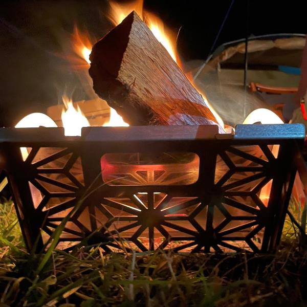 【ふるさと納税】COMLOBI 焚き火台 焚火台 たきび台　焚火　軽量 ミニ コンパクト　コンパクト収納　ソロ コンパクト　シンプル アウトドア キャンプ キャンプ用品 BBQ ソロキャンプ　バーベキュー バーベキューグリル　簡単 ふるさと納税 キャンプ 大阪府河内長野市