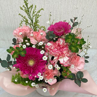 【ふるさと納税】【指定日必須】おまかせフラワーアレンジメント(生花) 花 お花 生花 フラワー フラワーアレンジメント 花束 お祝い 母の日 バレンタイン ホワイトデー 卒業式 卒業祝い 歓送迎会 成人式 引越し祝い ひな祭り 入学式 入学祝い 大阪府 阪南市 送料無料