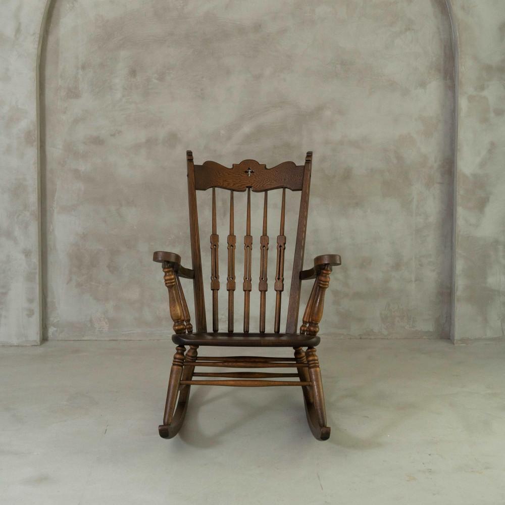 【ふるさと納税】スカシ型ロッキングチェア