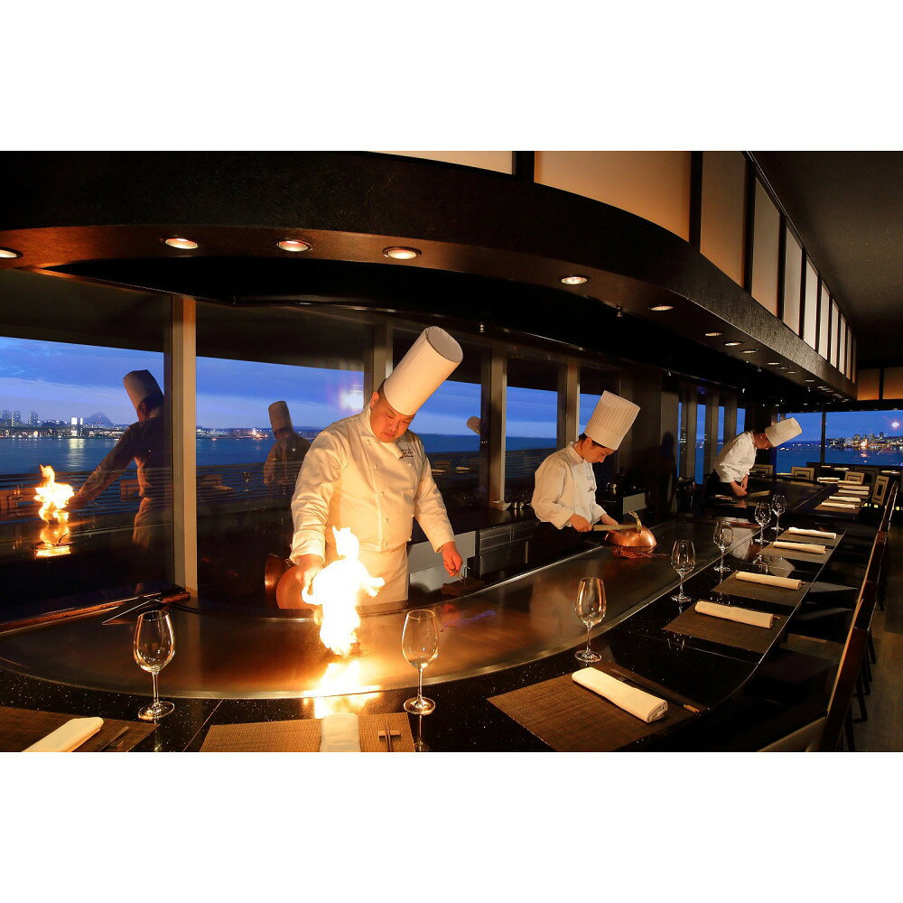 【ふるさと納税】神戸メリケンパークオリエンタルホテル エグゼクティブルーム2名1室夕朝食付き宿泊券 ステーキハウス「オリエンタル」特選黒毛和牛ステーキディナー ...