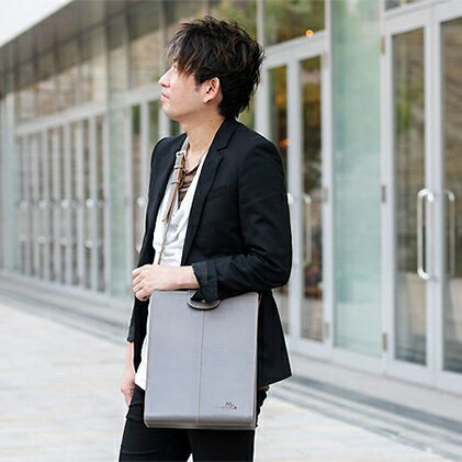 【ふるさと納税】ビジネスに使える本革ショルダーバッグ（A4サイズ）全4色　【ギフト・ショルダーバッグ・ファッション・カバン・バッグ】