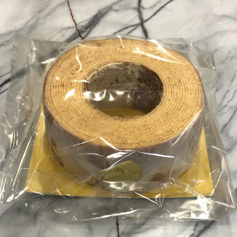 【ふるさと納税】2種のバウムクーヘンと焼菓子のセット(中) ほほえみの樹 ガトーアムール 米粉 本醸造 特撰 白雪 使用 しっとり ソフトタイプ 伝統的 欧米風 ハードタイプ バームクーヘン 食べ比べ フィナンシェ クッキー お菓子 詰め合わせ 人気 スーリール