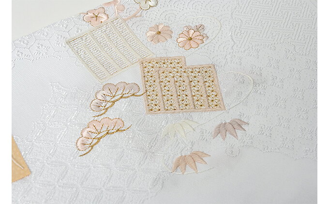 【ふるさと納税】工芸品 帯揚げ 白地に源氏香の刺繍 正絹 和装 民芸品 伝統技術 着物 篠原縫製 兵庫県伊丹市　お届け：ご入金確認後、約1週間ほどで発送いたします。 f282073-itami-10000173 兵庫県伊丹市 サンプル画像3