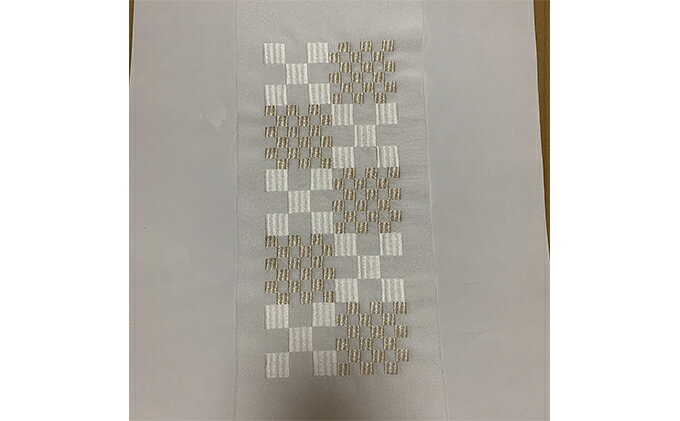 【ふるさと納税】半衿　市松柄　シルバー　刺繍 和装 民芸品 工芸品 伝統技術 篠原縫製　お届け：ご入金確認後、約1週間ほどで発送いたします。 f282073-itami-10000152 兵庫県伊丹市 サンプル画像3