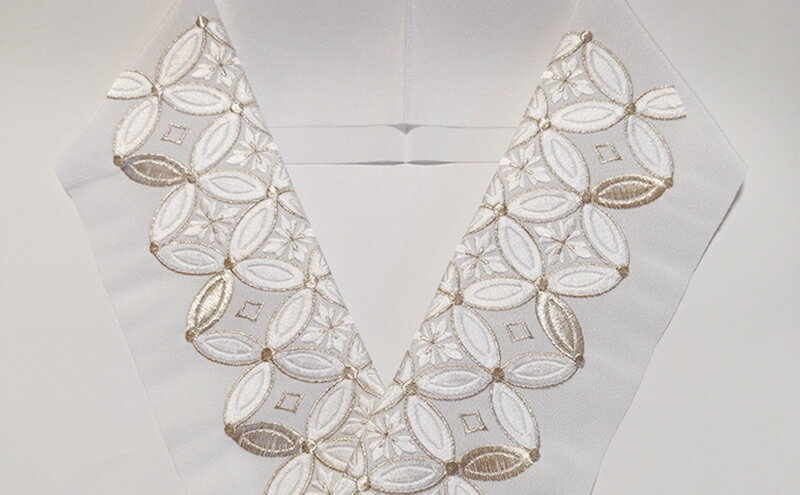 【ふるさと納税】半衿　白地に白とシルバーの七宝繋ぎ柄　刺繍 和装 民芸品 工芸品 伝統技術 篠原縫製　お届け：ご入金確認後、約1週間ほどで発送いたします。