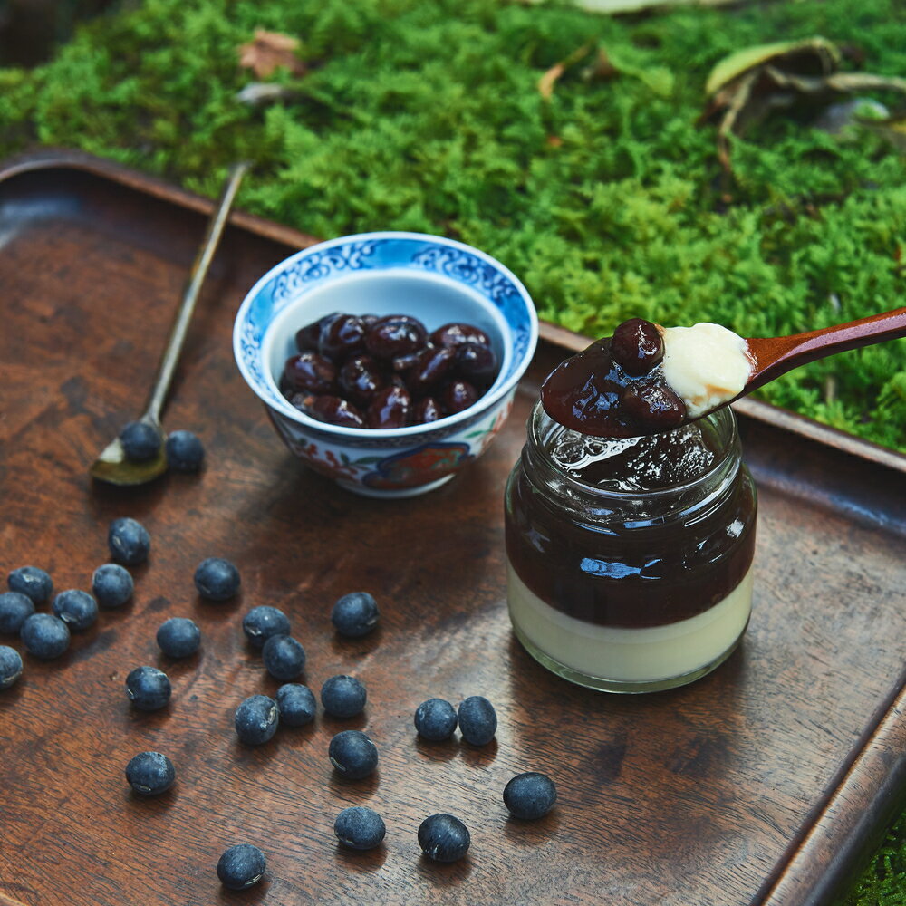 【ふるさと納税】丹波路ぷりん　詰め合わせ　10個入り（黒豆3個・白小豆3個、カスタード4個） | 兵庫県 丹波篠山市 お菓子 おかし スイーツ お取り寄せ お取り寄せスイーツ お土産 洋菓子 食品 食べ物 ギフト プレゼント 贈り物