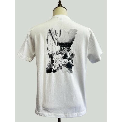 7位! 口コミ数「0件」評価「0」迫 風歌「木を彫る人」/ T-shirt(バックプリント)・ユニセックス/ サイズS【1412384】