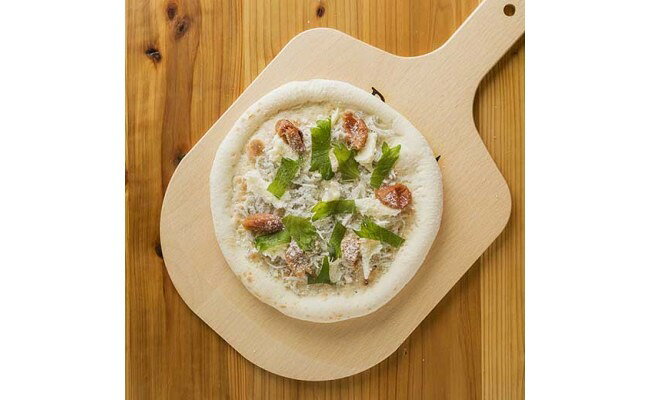 【ふるさと納税】手作り極上冷凍ピザ「福良湾の釜揚げしらすと梅肉PIZZA」　3枚セット f282243-minamiawaji-10001813 兵庫県南あわじ市 サンプル画像3