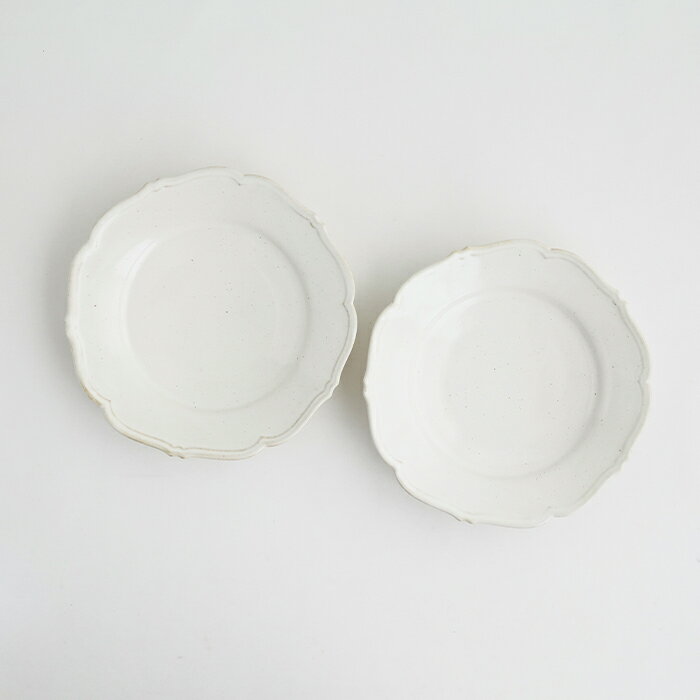 【ふるさと納税】【Awabi ware】輪花皿M ペアセット（白磁×2） 《決済から3ヶ月前後で発送》のサムネイル