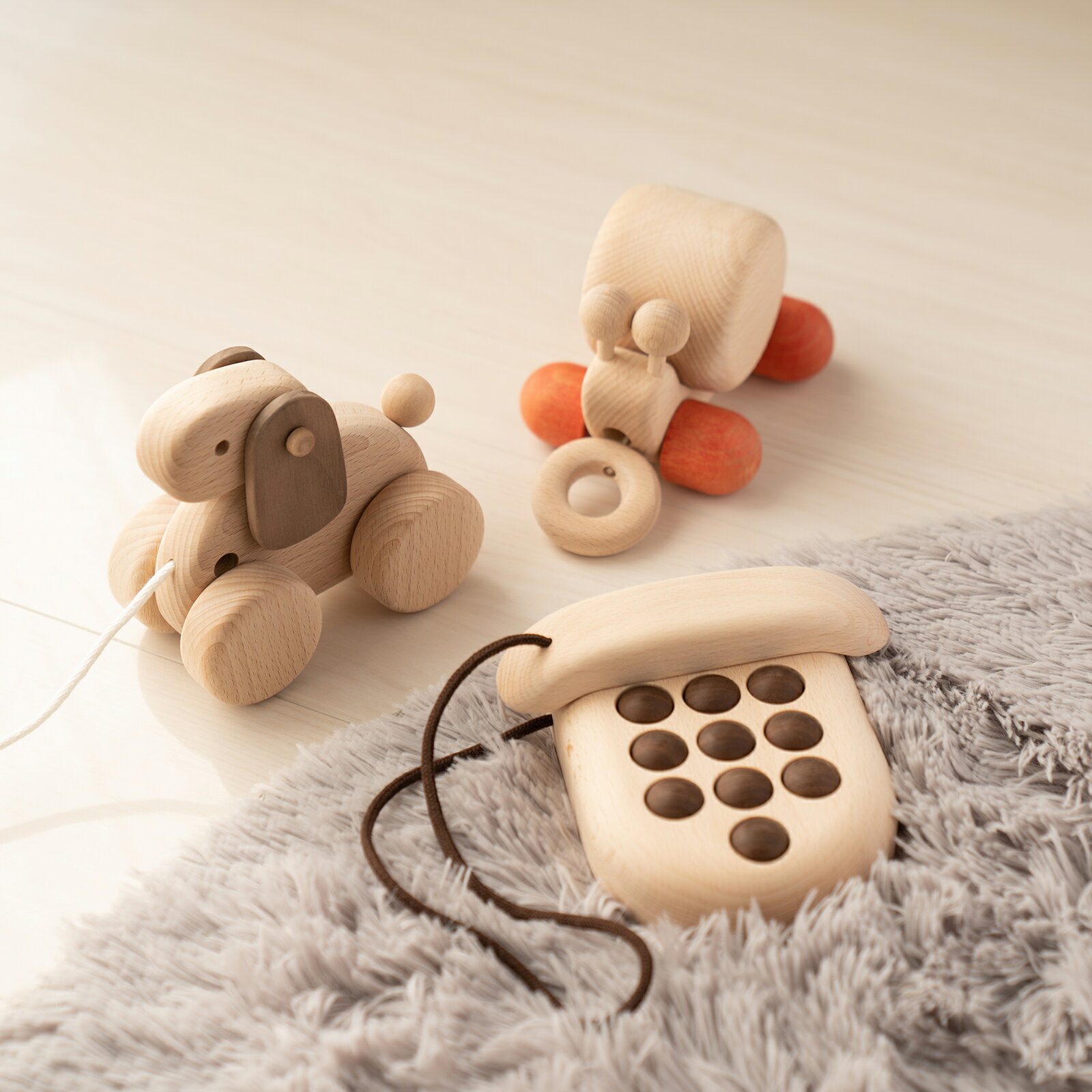 【ふるさと納税】AH5　木のおもちゃ 「カタツムリ の オルゴール ・プッシュフォン・コイヌ」　（ 木製 おもちゃ 玩具 かたつむり 音楽 電話 無垢 安全 手作り ハンドメイド お祝い プレゼント 贈り物 誕生日 出産祝い ）