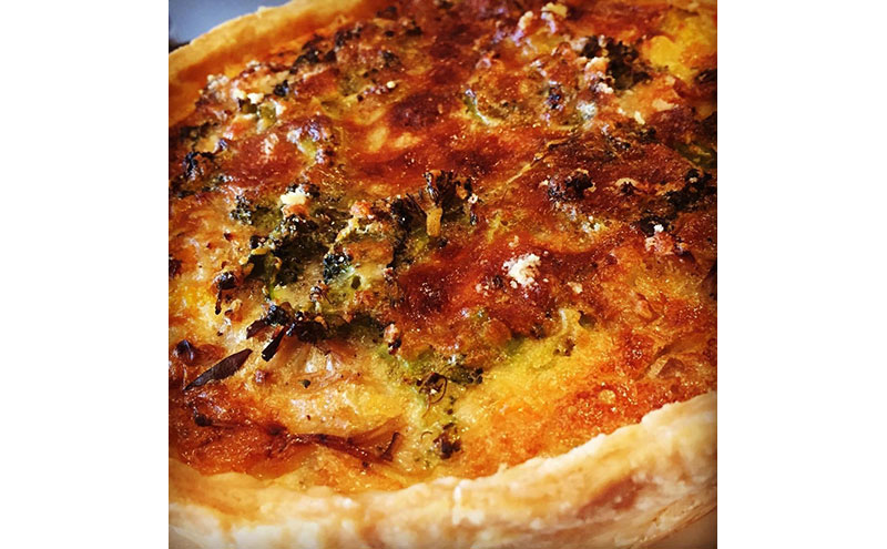 【ふるさと納税】スープ屋のお野菜たっぷりキッシュ　キッシュ 惣菜 イタリアン おかず 野菜 お野菜 手作り 季節 旬 旬の野菜 冷凍 真空パック 兵庫県 稲美町 f283819-inami-10000401 兵庫県稲美町 サンプル画像2