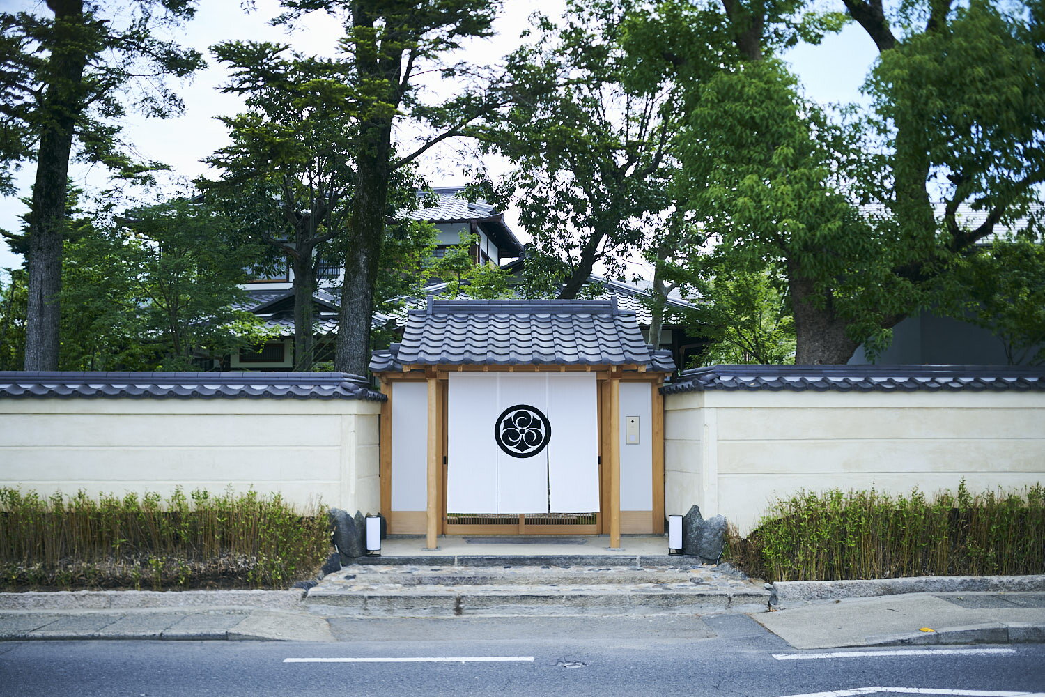 宿泊券 ホテル【ふるさと納税】翠門亭ご宿泊券（一泊二名様夕朝食付　一日一組様限定）ホテル 宿泊券 ...